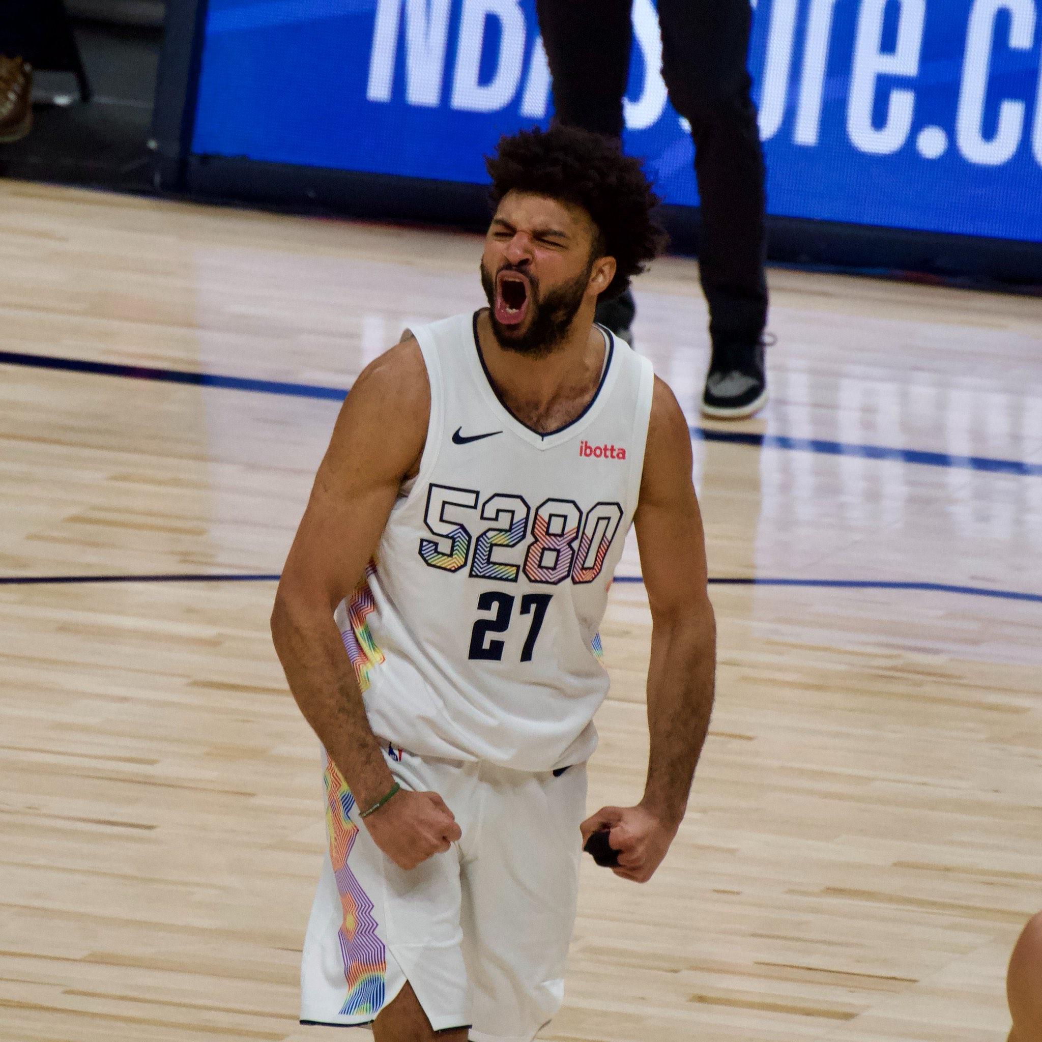 穆古鲁扎在皇家马德里比赛中战术调整，表现优异引发热议！赛场气氛高涨的简单介绍-开云官网APP